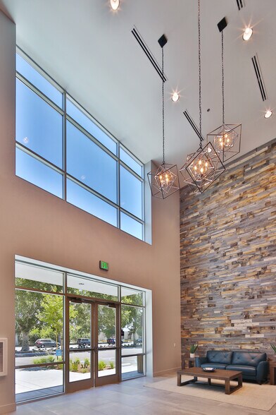 25425 Orchard Village Rd, Santa Clarita, CA à vendre - Hall d’entrée – Image 3 sur 64