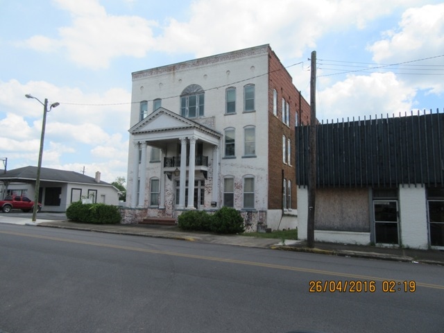 117 North St E, Talladega, AL à vendre - Photo principale – Image 1 sur 32