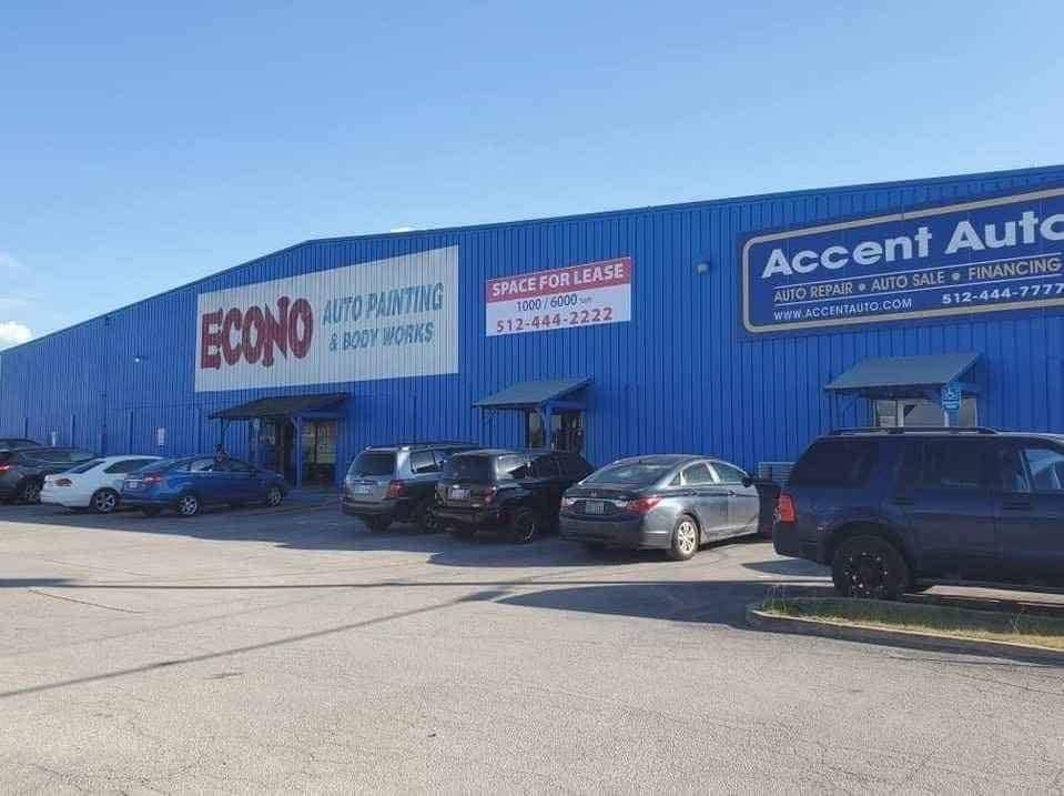 4749 E Ben White Blvd, Austin, TX à louer Photo de l’immeuble– Image 1 sur 8