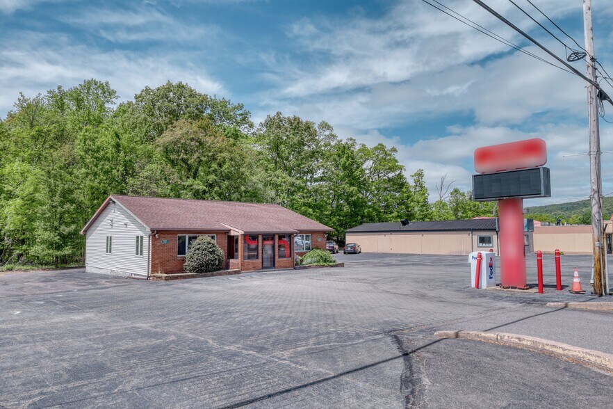 69-71 S Mountain Blvd, Mountain Top, PA à vendre - Photo de l’immeuble – Image 3 sur 39