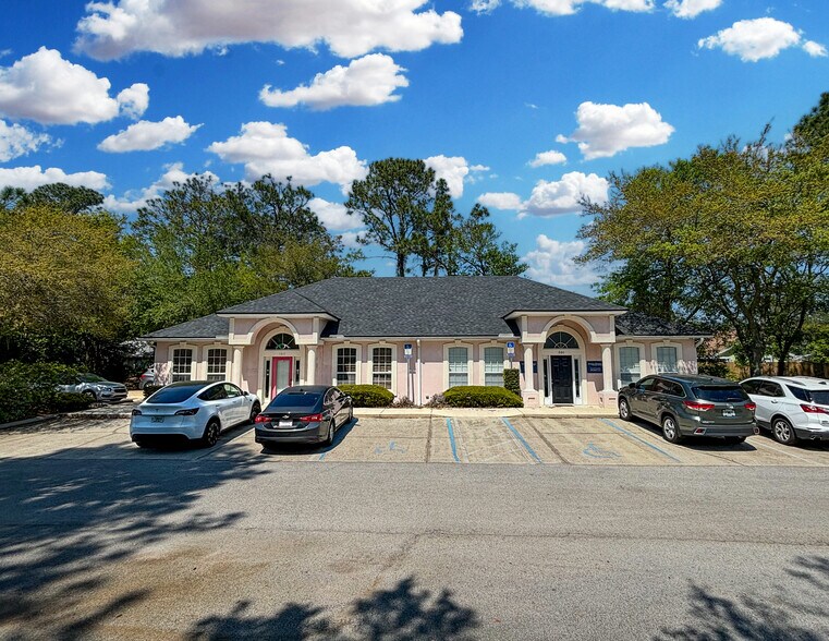 13119 Professional Dr, Jacksonville, FL à vendre - Photo de l’immeuble – Image 2 sur 10