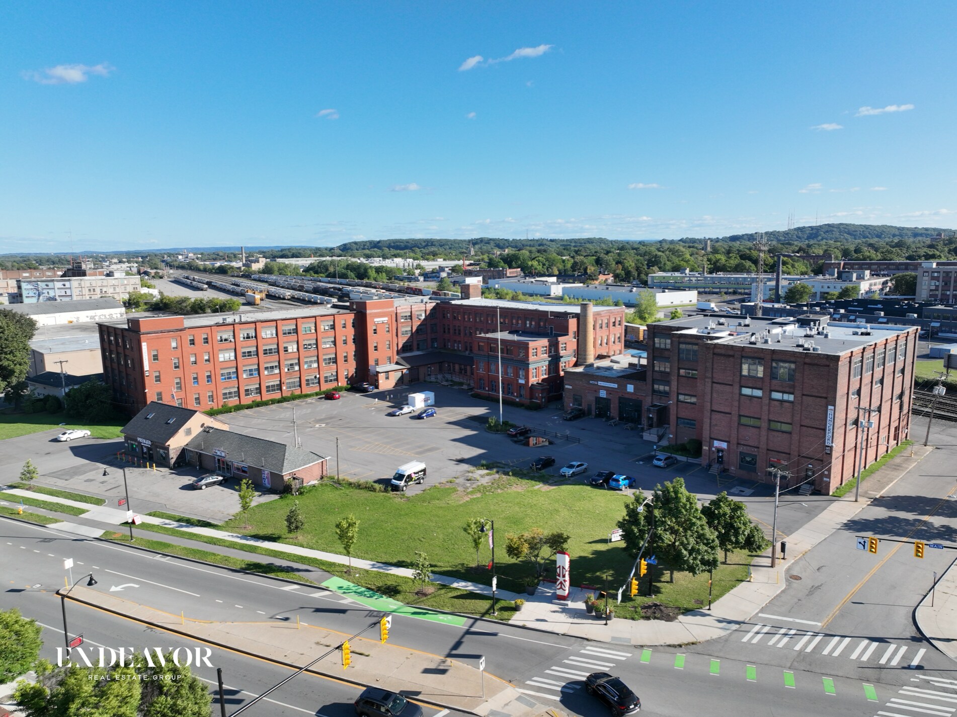 1115 E Main St, Rochester, NY à louer Photo de l’immeuble– Image 1 sur 2