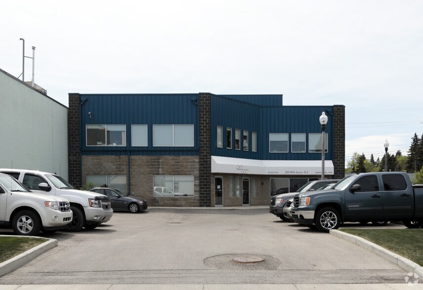 3916 - 1st Street NE | 207 - 39th Avenue portefeuille de 2 biens à vendre sur LoopNet.fr - Photo principale – Image 2 sur 7