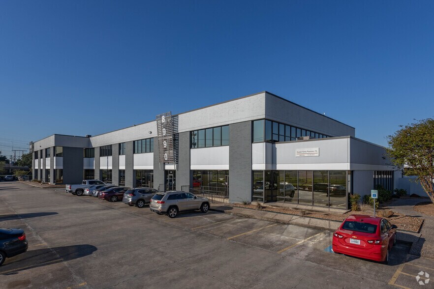 8968-8998 Kirby Dr, Houston, TX à louer - Photo de l’immeuble – Image 1 sur 18