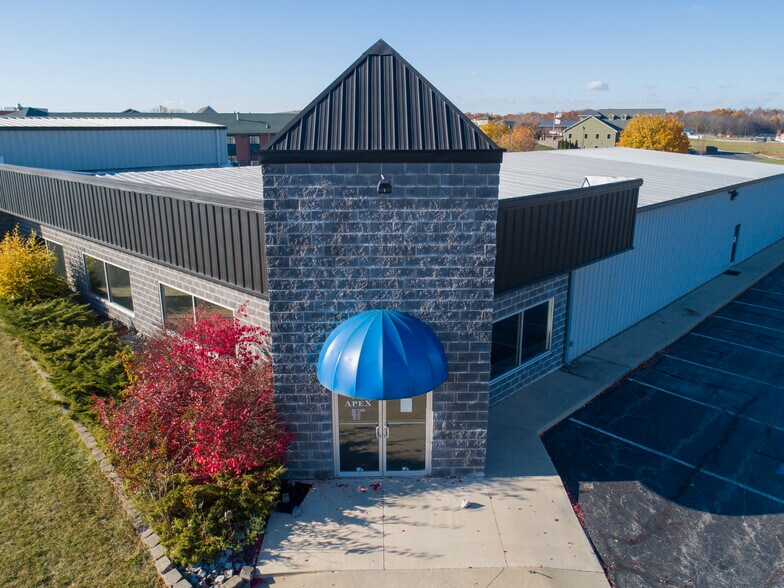 665 W Connexion Way, Columbia City, IN à vendre - Photo principale – Image 1 sur 23