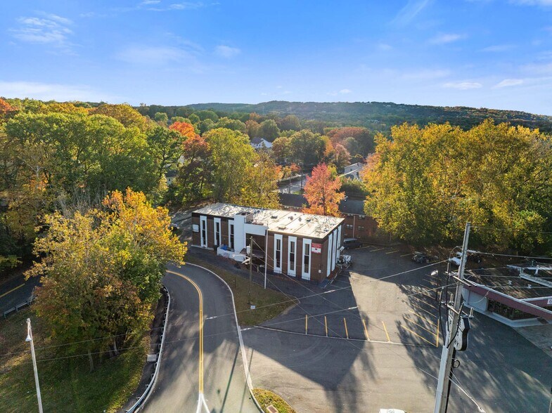 201 Lower Notch Rd, Little Falls, NJ à louer - Photo de l’immeuble – Image 1 sur 41