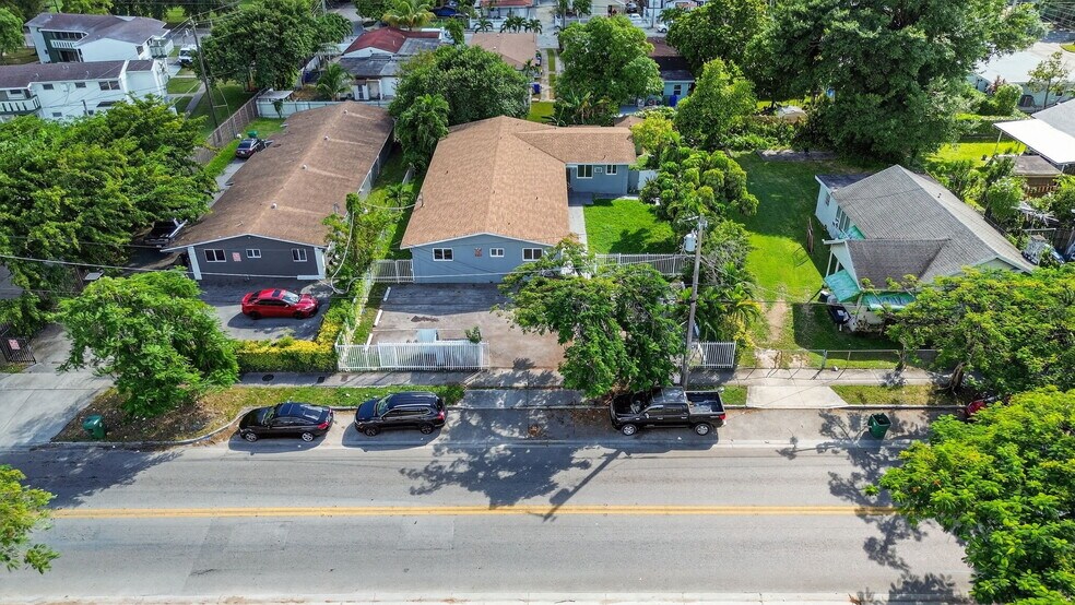 1864 NW 28th St, Miami, FL à vendre - Photo de l’immeuble – Image 2 sur 22