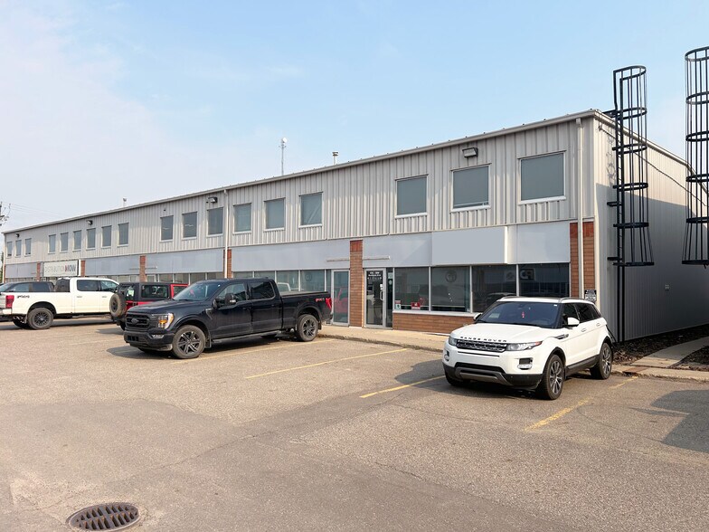 380 Mackenzie Blvd, Fort McMurray, AB à vendre - Photo de l’immeuble – Image 3 sur 3