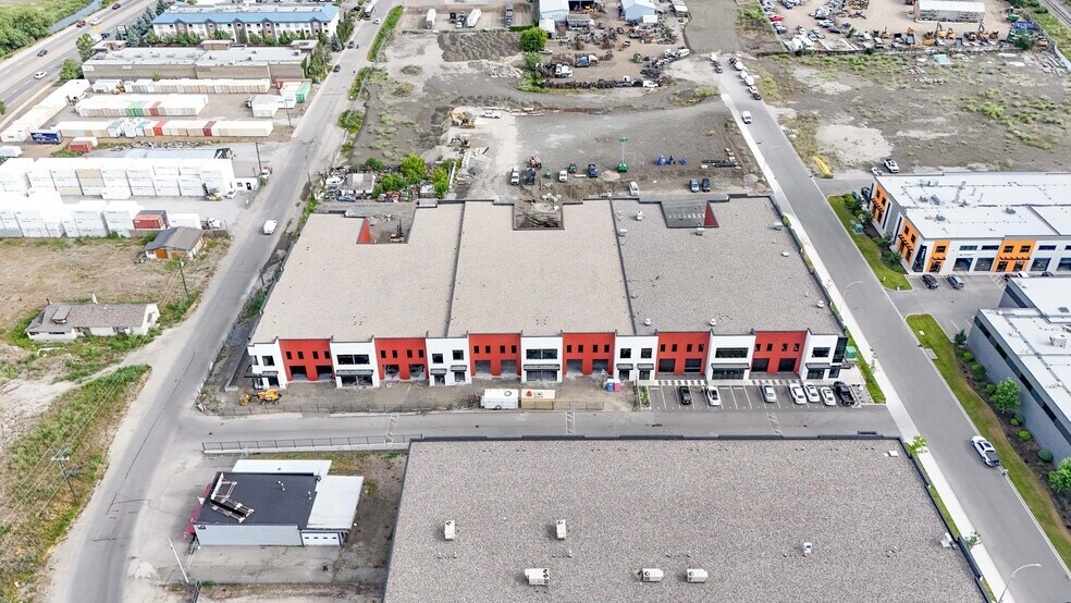 4605 34 St, Vernon, BC à louer - Photo de l’immeuble – Image 2 sur 25
