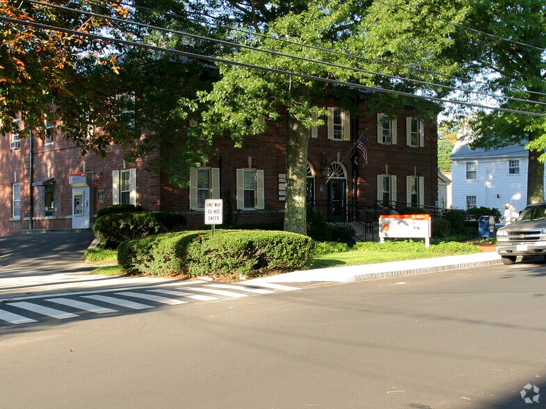 12 Main St, Essex, CT à louer - Photo de l’immeuble – Image 2 sur 34