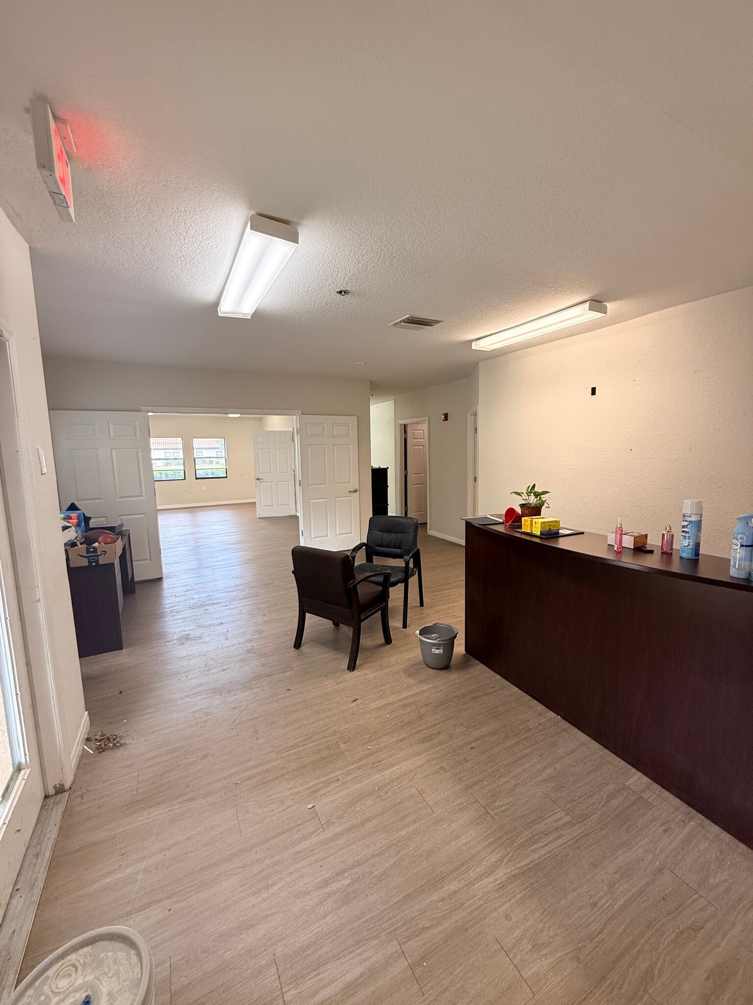 421 Commercial Ct, Venice, FL à louer Photo intérieure– Image 1 sur 11