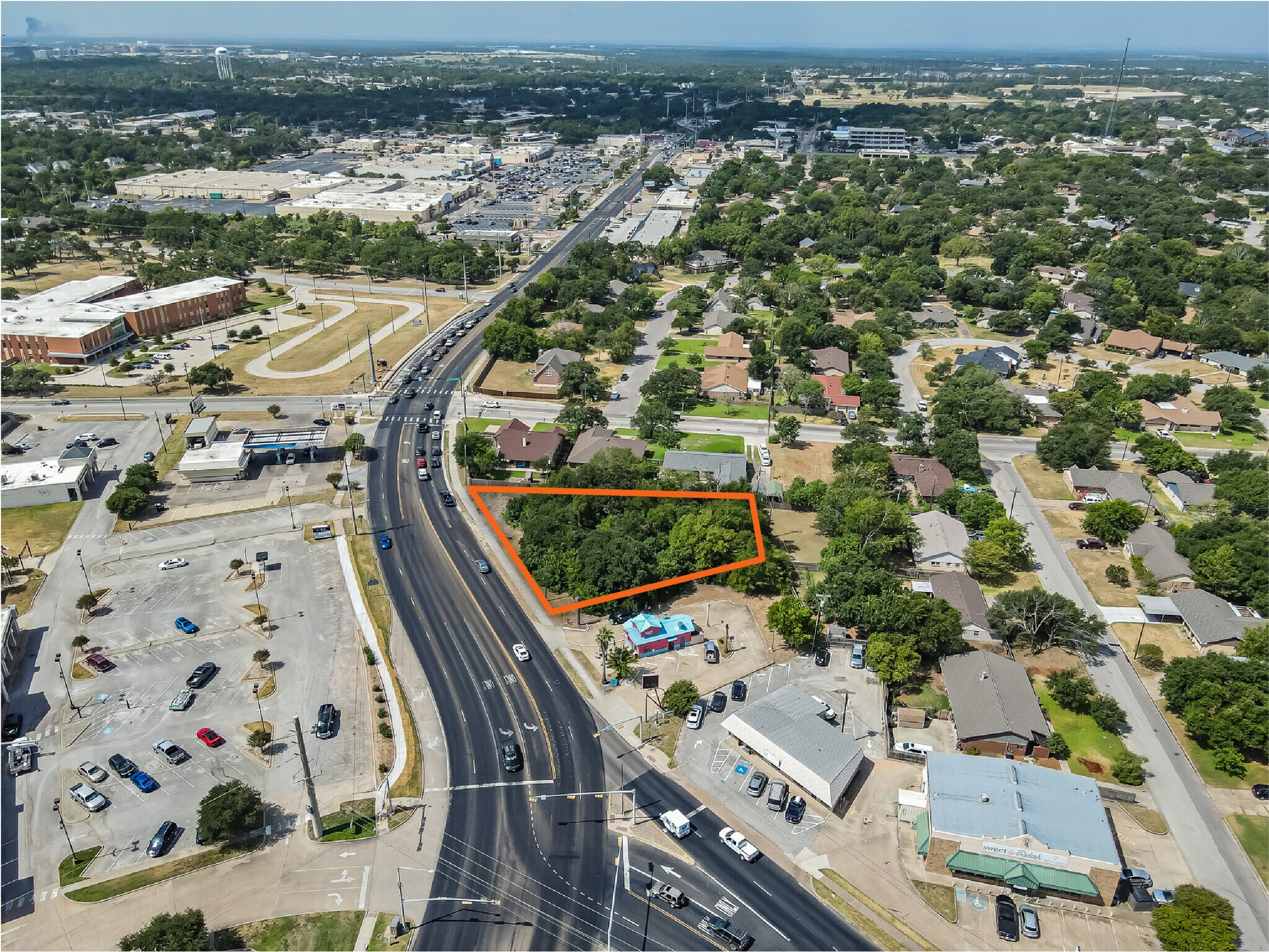 1122 E Villa Maria, Bryan, TX à vendre Photo de l’immeuble– Image 1 sur 10