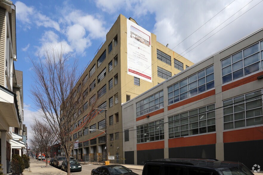 1363 N 31st St, Philadelphia, PA à louer - Photo de l’immeuble – Image 2 sur 49
