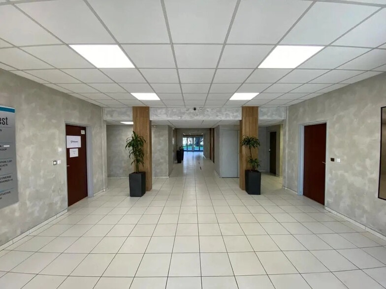 Bureau dans Toulouse à louer - Photo de l’immeuble – Image 2 sur 8