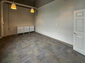 31 Hayward St, Franklin, MA à louer Photo intérieure– Image 1 sur 3