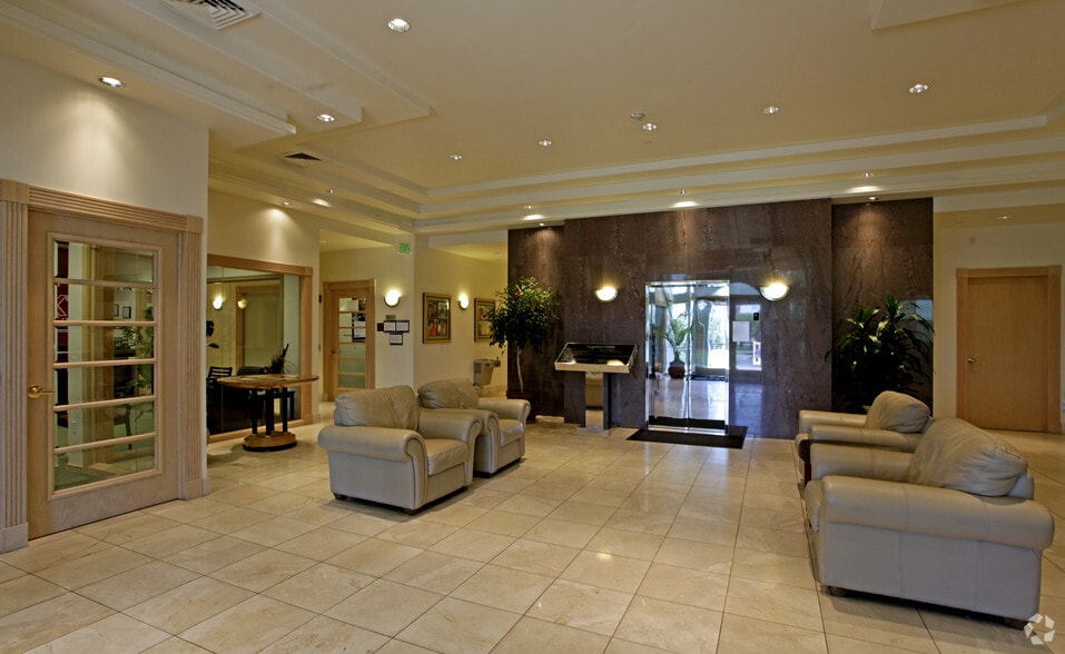1725 E 1450 S, Clearfield, UT à louer - Hall d’entrée – Image 2 sur 7