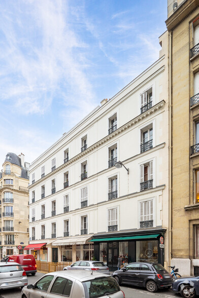 102 Rue Du Cherche-Midi, Paris à louer - Photo de l’immeuble – Image 2 sur 2