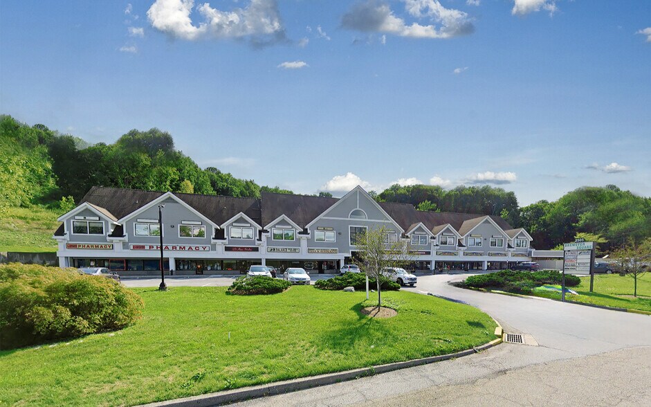 2505 Carmel Ave, Brewster Village, NY à louer - Photo principale – Image 1 sur 3