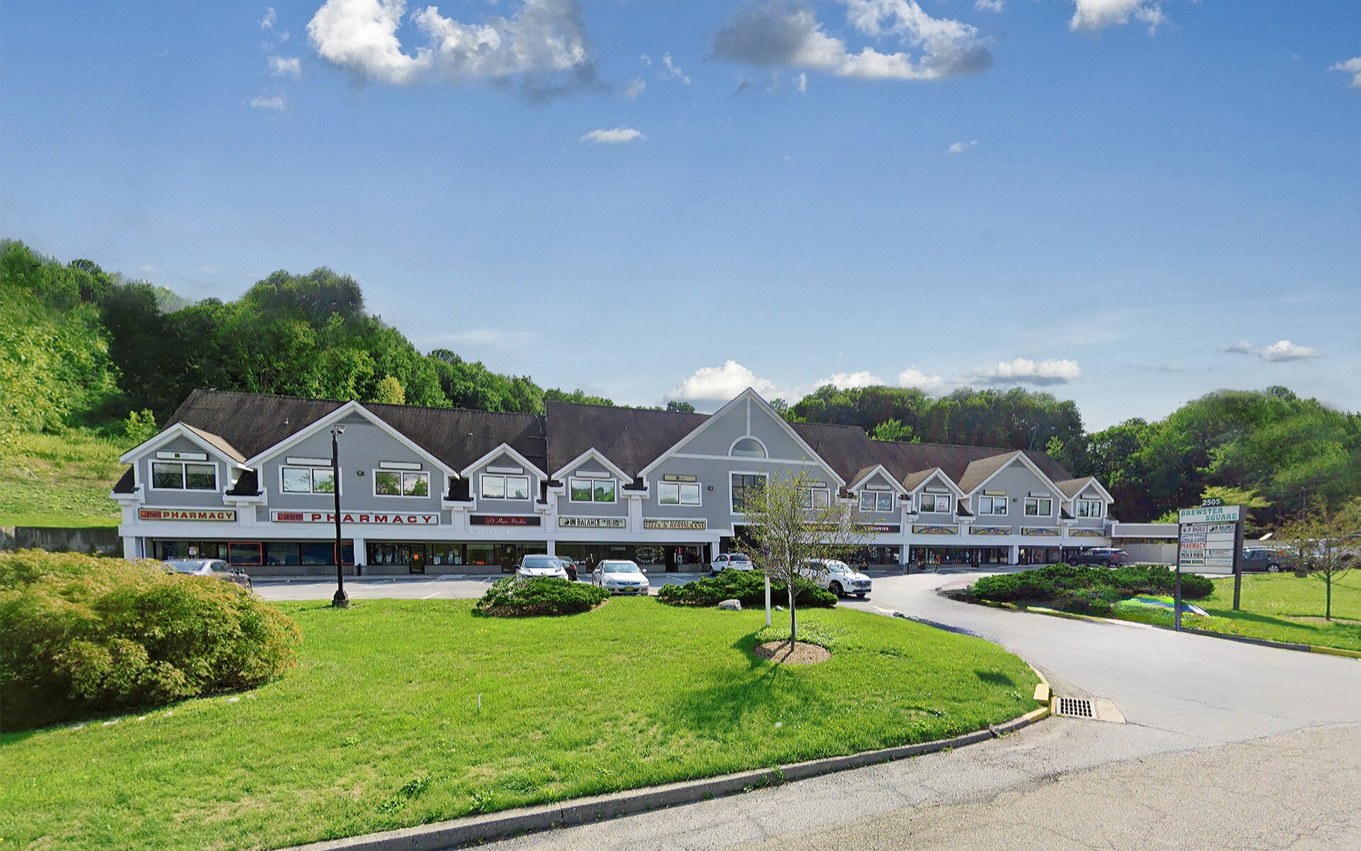 2505 Carmel Ave, Brewster Village, NY à louer Photo principale– Image 1 sur 4