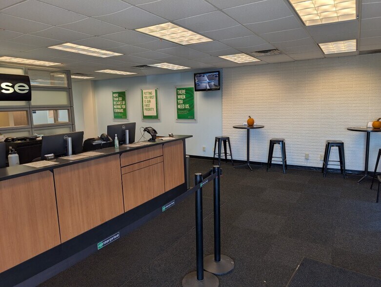 355-357 W Dickman Rd, Battle Creek, MI à louer - Photo de l’immeuble – Image 3 sur 11