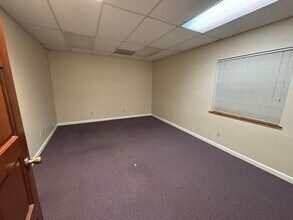 1230 High St, Auburn, CA à louer Photo intérieure– Image 2 sur 6