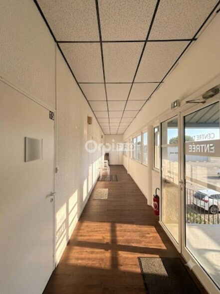 Bureau dans Pau à vendre - Photo de l’immeuble – Image 2 sur 5