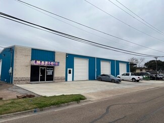 Plus de détails pour 3107 Red River St, Victoria, TX - Industriel/Logistique à vendre