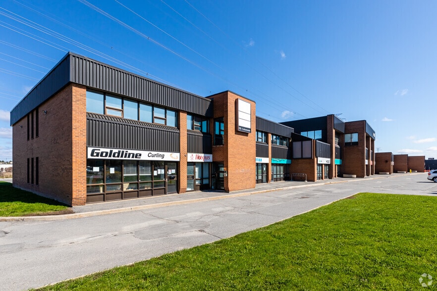 210 Colonnade Rd, Ottawa, ON à louer - Photo principale – Image 1 sur 4