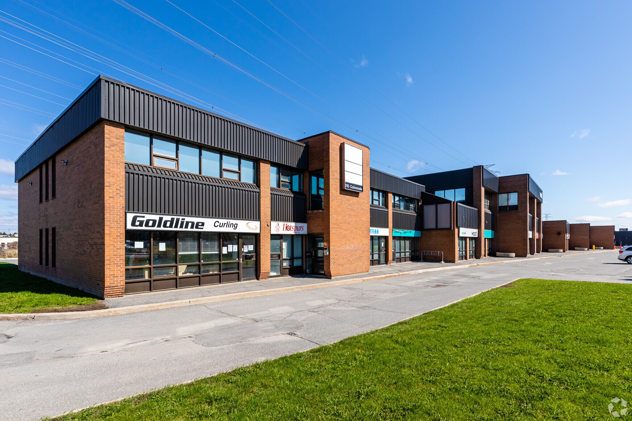 210 Colonnade Rd, Ottawa, ON à louer Photo de l’immeuble– Image 1 sur 4
