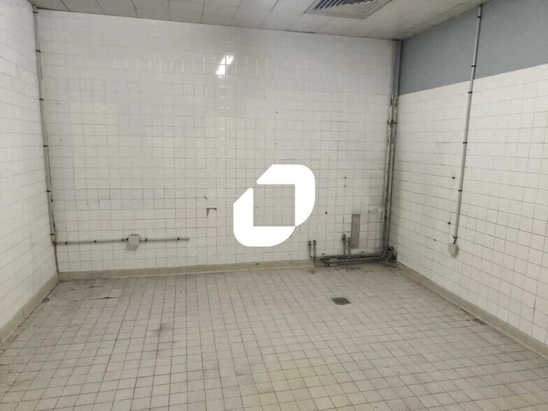 Local d’activités dans Courbevoie à louer - Photo intérieure – Image 2 sur 3