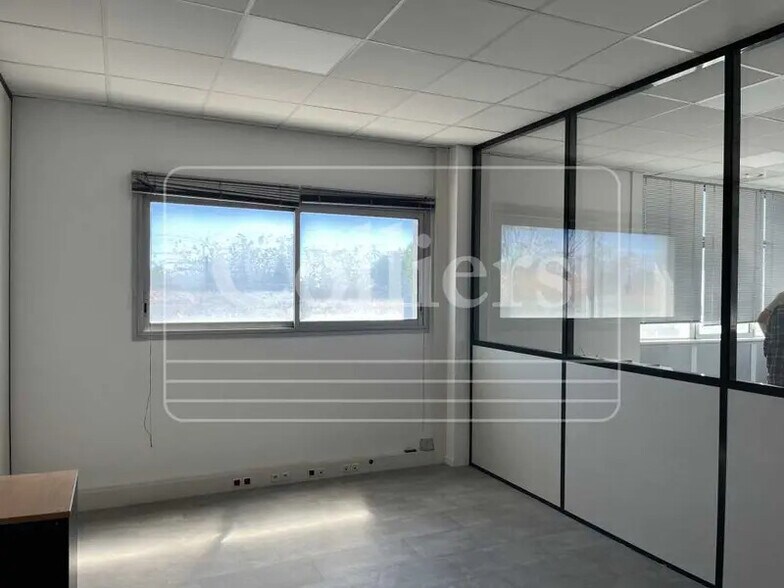 Bureau dans Marseille à louer - Photo intérieure – Image 2 sur 9