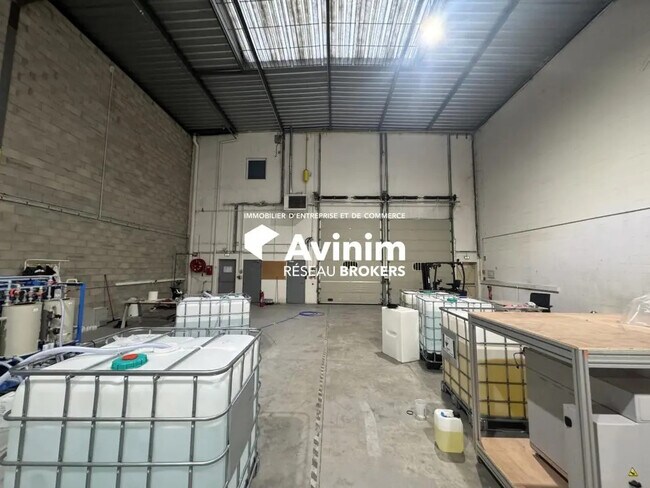 Plus de détails pour Industriel/Logistique à louer