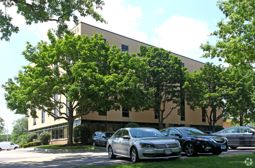 920 Providence Rd, Towson, MD à louer - Photo de l’immeuble – Image 3 sur 5
