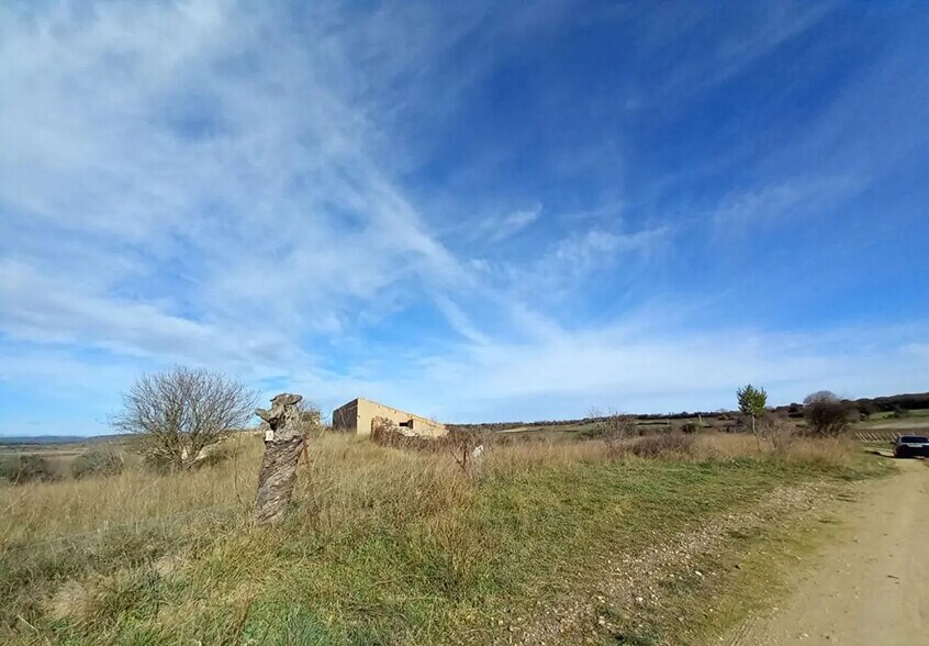 Terrain dans Caux à vendre - Photo de l’immeuble – Image 3 sur 7