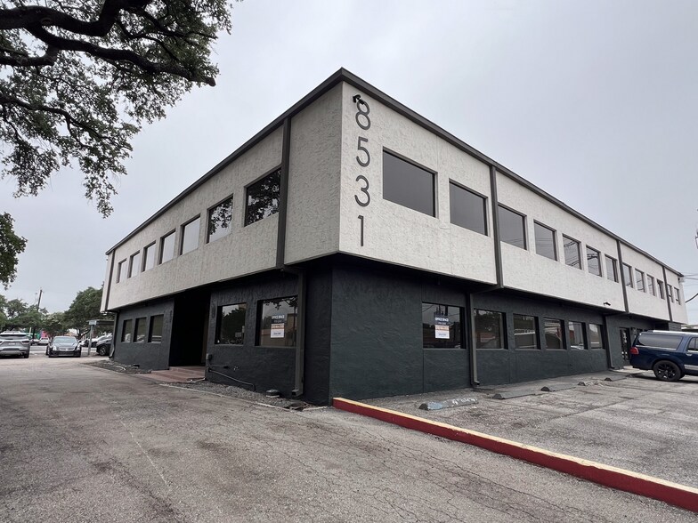 8531 N New Braunfels Ave, San Antonio, TX à louer - Photo de l’immeuble – Image 2 sur 9
