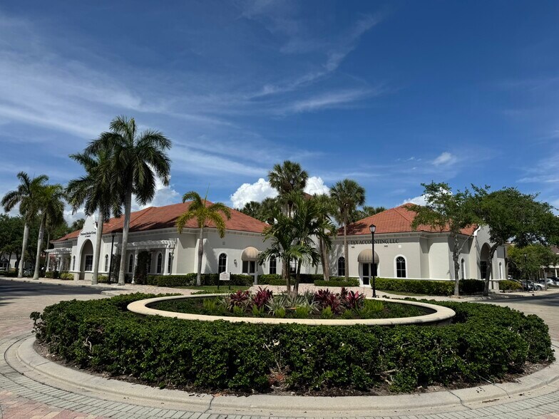 9140 Corsea del Fontana Way, Naples, FL à vendre - Photo de l’immeuble – Image 3 sur 7