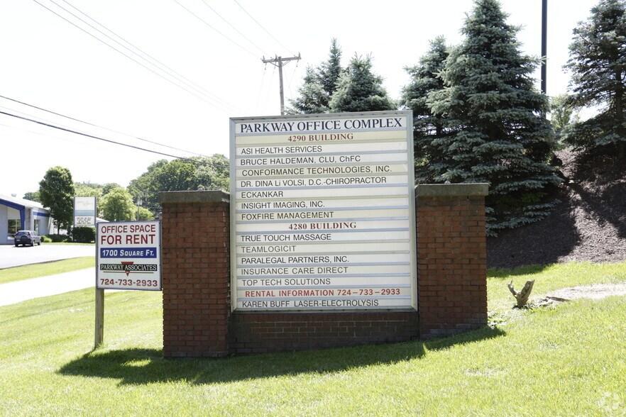 4280 Old William Penn Hwy, Monroeville, PA à louer - Photo de l’immeuble – Image 2 sur 17