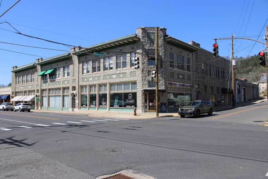 500 Ouachita Ave, Hot Springs National Park, AR à vendre - Photo de l’immeuble – Image 2 sur 48