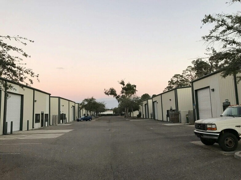 3730 Naseem Ln, Sanford, FL à vendre - Photo principale – Image 1 sur 1