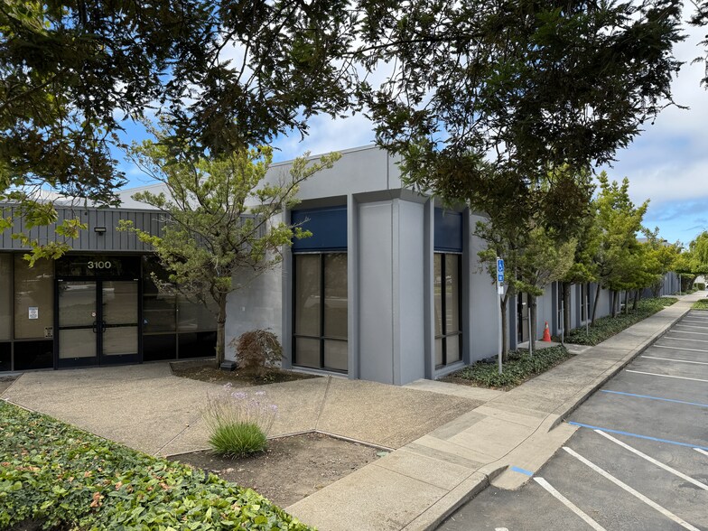 3100-3108 Diablo Ave, Hayward, CA à louer - Photo de l’immeuble – Image 3 sur 4