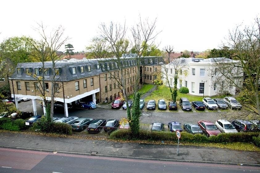 1 Central Rd, Morden à louer Photo de l’immeuble– Image 1 sur 7