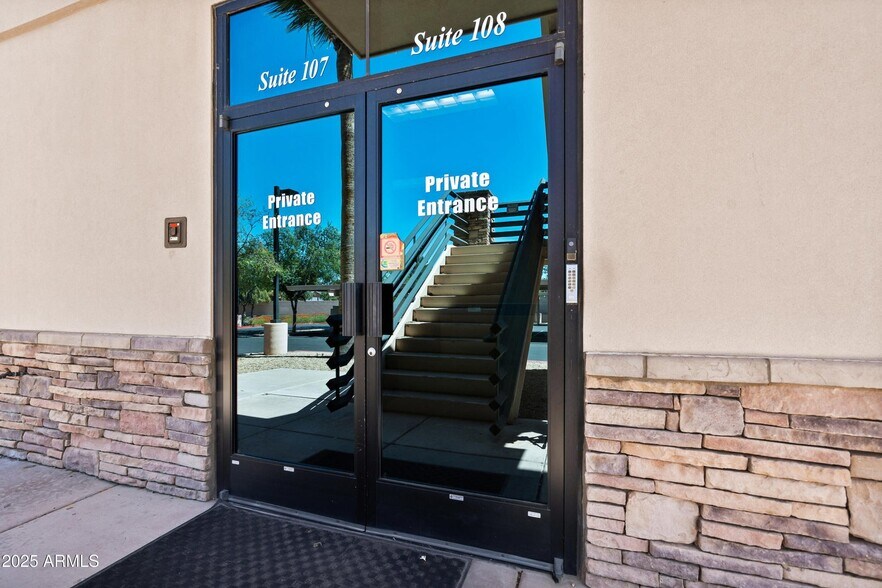 3303 E Baseline Rd, Gilbert, AZ à louer - Photo de l’immeuble – Image 3 sur 11