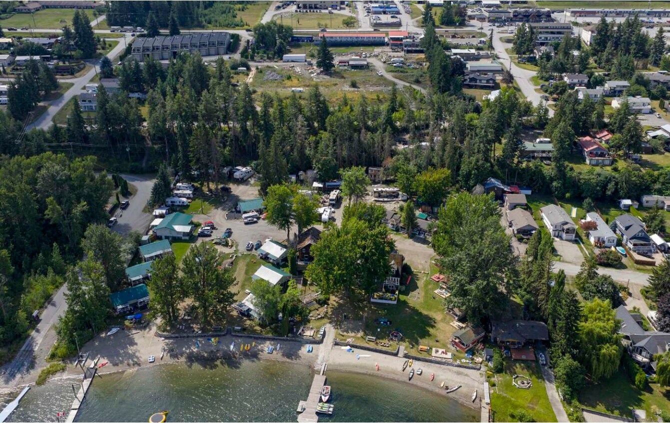 1276-1283 Dieppe Rd, Scotch Creek, BC à vendre Photo principale– Image 1 sur 13