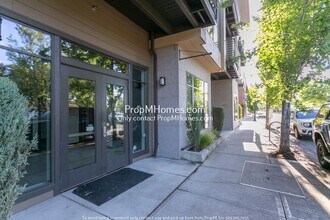 287 NE 3rd St, Gresham, OR à louer Photo de l’immeuble– Image 2 sur 17