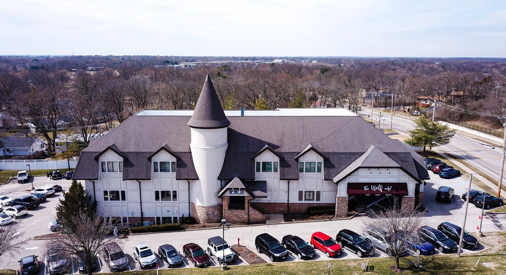 15480 Clayton Rd, Ballwin, MO à louer - Photo de l’immeuble – Image 3 sur 4