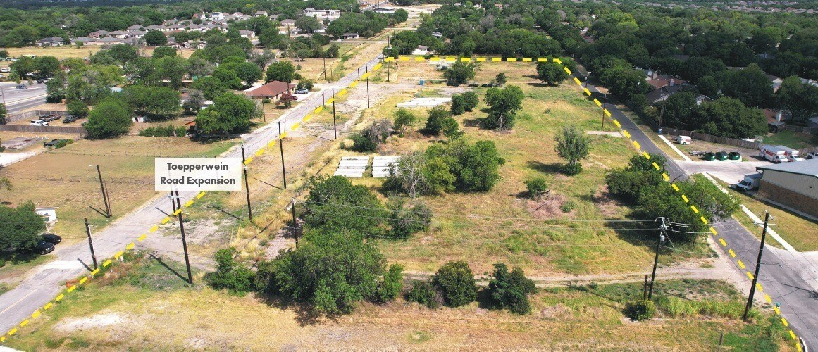 Hilltop Ave and FM 1976, Converse, TX à vendre Photo de l’immeuble– Image 1 sur 6
