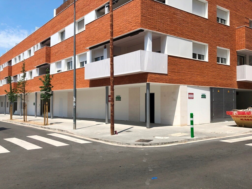 Local commercial dans Granollers, Barcelona à louer Photo principale– Image 1 sur 3