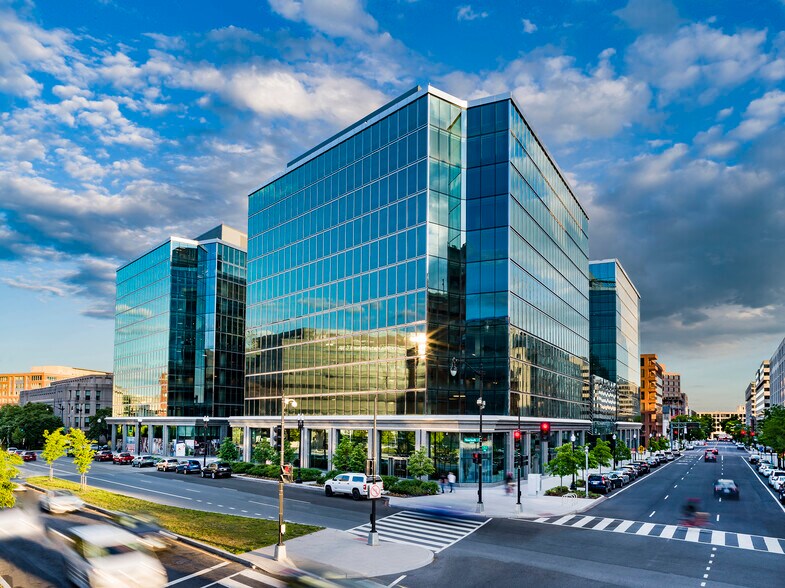 250 Massachusetts Ave NW, Washington, DC à louer - Photo de l’immeuble – Image 1 sur 7