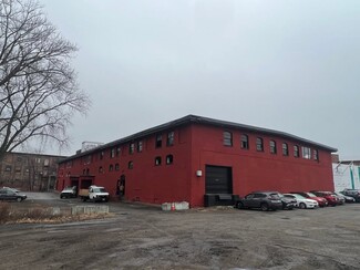 Plus de détails pour 99 Hartford Ave, Providence, RI - Industriel/Logistique à louer