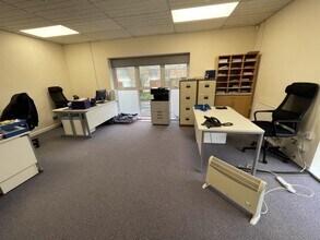 4 Priory Court, Tuscam Way, Camberley à louer Photo intérieure– Image 2 sur 2